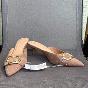 A new day  Biege  Larissa Mules with Gold Buckle size:11